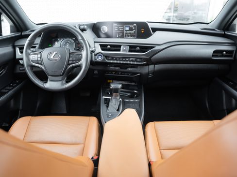 Used 2020 Lexus UX 250h w/ Premium Package image 8