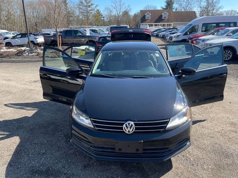 Used 2017 Volkswagen Jetta S image 29