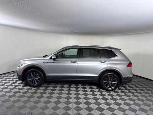Used 2023 Volkswagen Tiguan SE AWD/4WD image 2