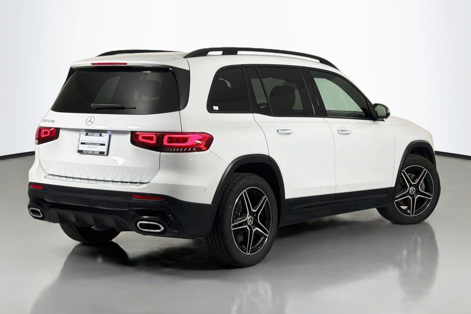Used 2023 Mercedes-Benz GLB 250 image 11