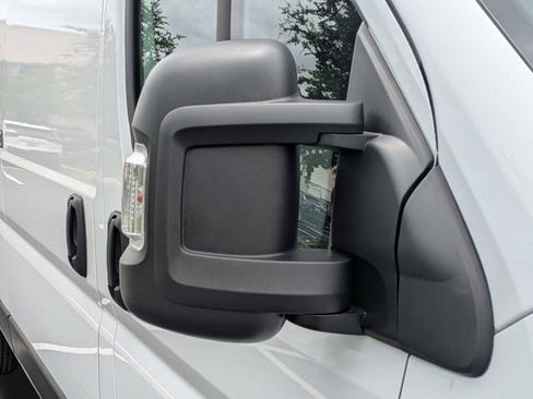 Used 2025 RAM ProMaster 2500 w/ Convenience Group FWD image 11