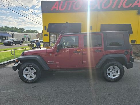 Used 2013 Jeep Wrangler Unlimited Sport AWD/4WD image 20