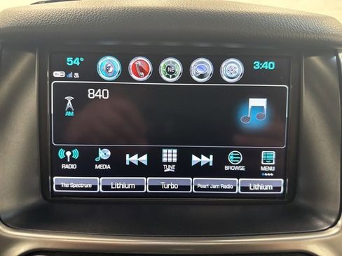 Used 2019 Chevrolet Suburban Premier w/ Premier Plus Edition image 17