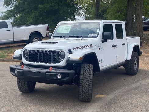 New 2026 Jeep Gladiator Mojave AWD/4WD image 3