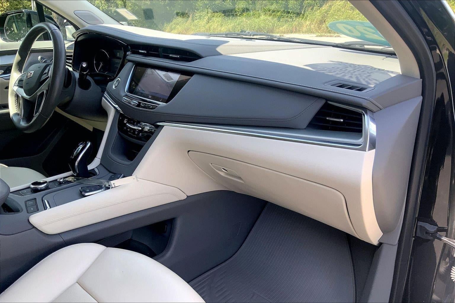 Used 2020 Cadillac XT5 Premium Luxury AWD/4WD image 17