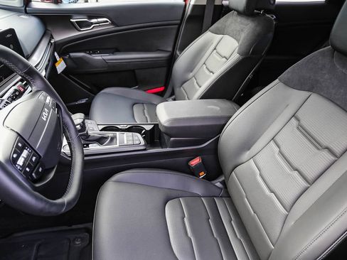 Certified 2026 Kia Sportage SX AWD/4WD image 15