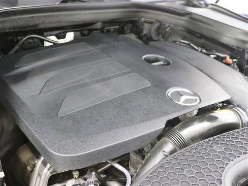 Used 2020 Mercedes-Benz GLC 300 4MATIC image 39