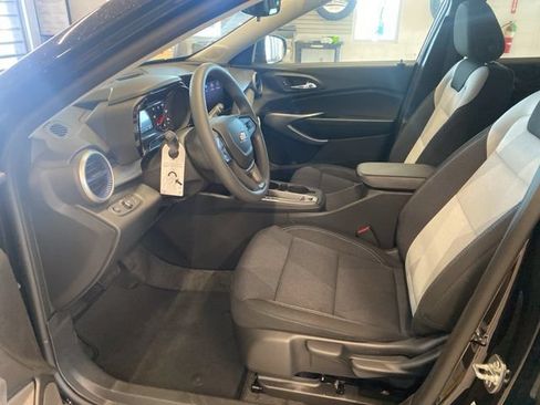 New 2026 Chevrolet Trax LS FWD image 21