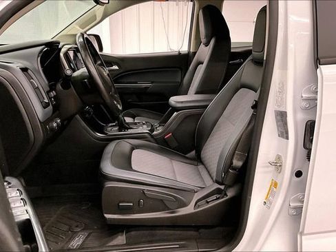 Used 2022 Chevrolet Colorado Z71 w/ Safety Package AWD/4WD image 23