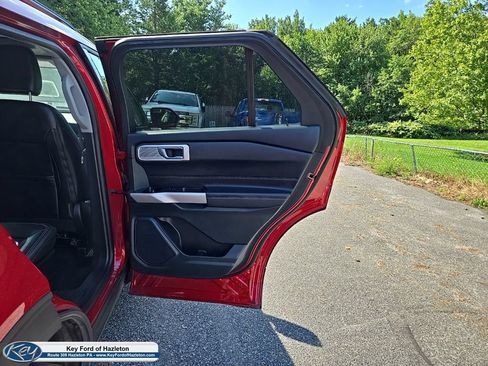 Used 2024 Ford Explorer XLT w/ Equipment Group 202A AWD/4WD image 45