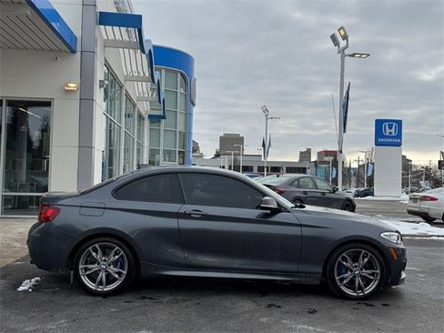 Used 2015 BMW M235i xDrive Coupe image 2