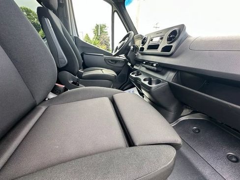 Used 2026 Mercedes-Benz Sprinter 2500 image 20