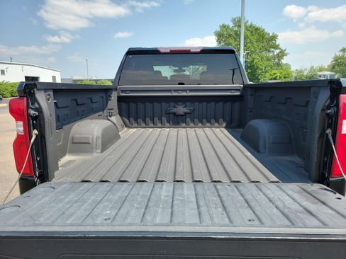 Used 2019 Chevrolet Silverado 1500 Custom image 8