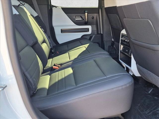 Used 2025 GMC Hummer EV 2X AWD/4WD image 17