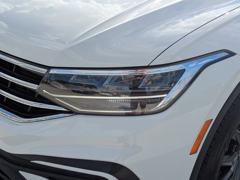 Used 2022 Volkswagen Tiguan SE image 8