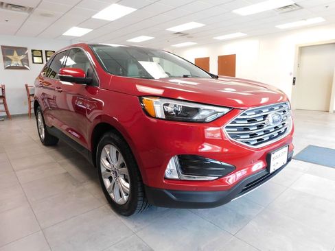 Certified 2022 Ford Edge Titanium AWD/4WD image 3