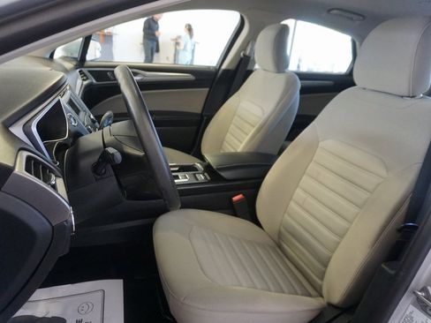 Used 2018 Ford Fusion S image 15