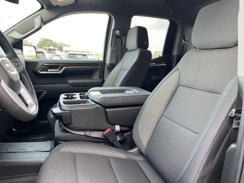 New 2026 GMC Sierra 1500 Elevation image 9