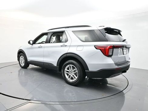 New 2026 Ford Explorer Active w/ Active Comfort Package image 5