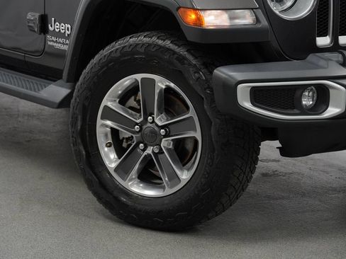 Used 2020 Jeep Wrangler Unlimited Sahara w/ Cold Weather Group AWD/4WD image 10
