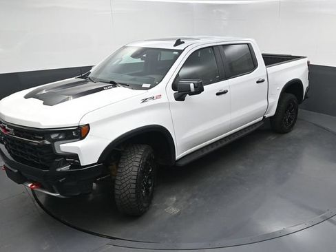 Used 2022 Chevrolet Silverado 1500 ZR2 w/ Technology Package AWD/4WD image 39