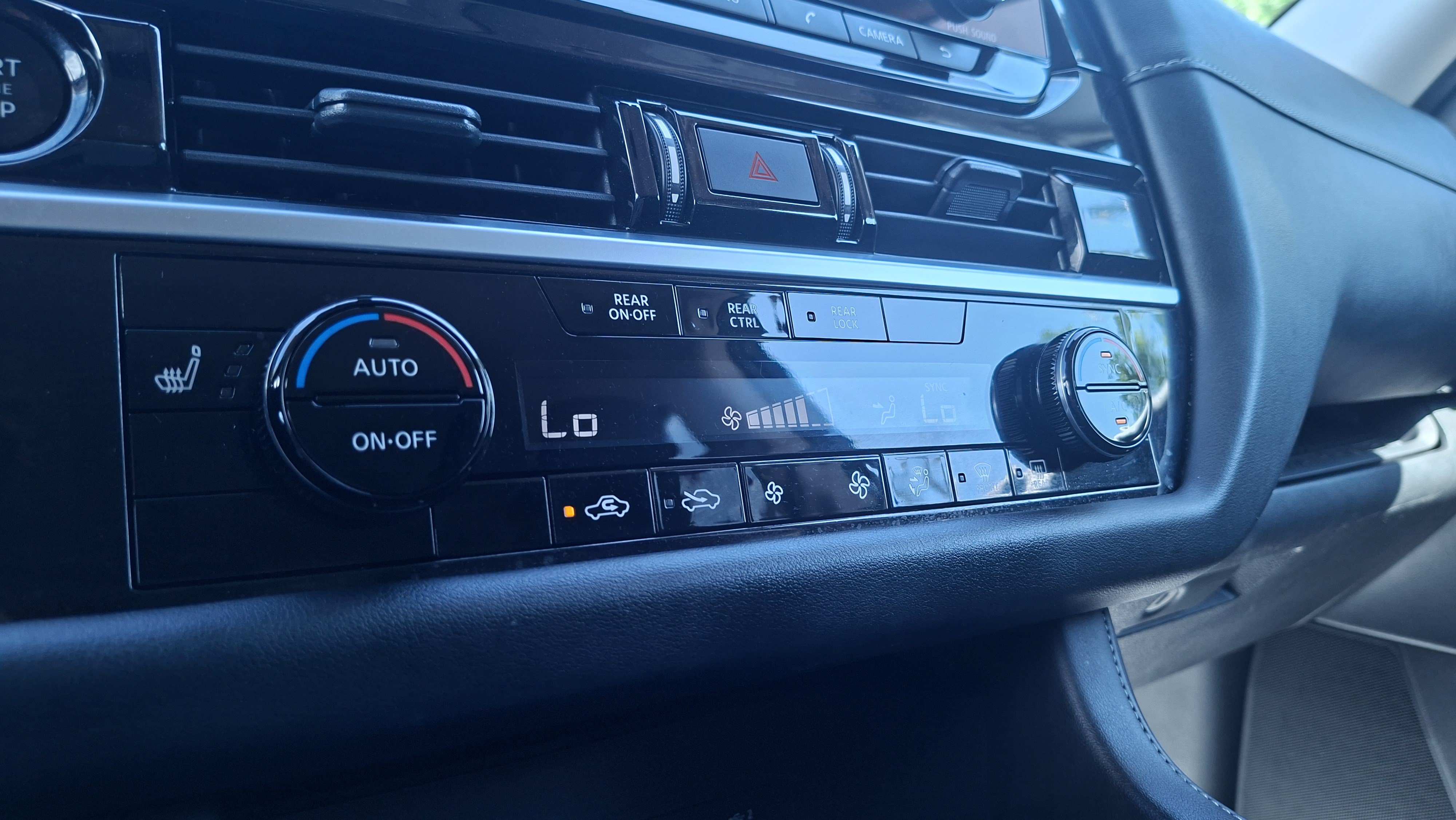 Certified 2025 Nissan Pathfinder SV FWD image 15