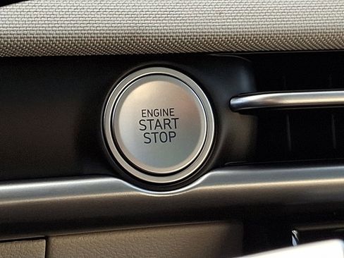 New 2026 Hyundai Tucson Limited image 17