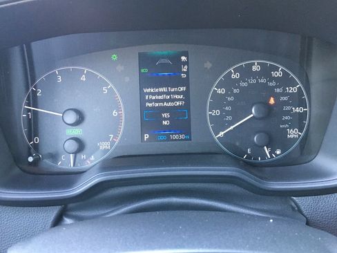 Used 2025 Toyota Corolla SE AWD/4WD image 2