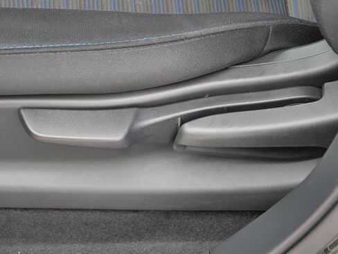 Used 2024 Nissan Leaf S image 20