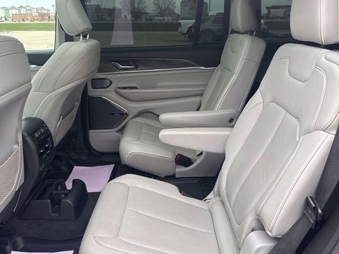 Used 2022 Jeep Grand Cherokee L Overland AWD/4WD image 20