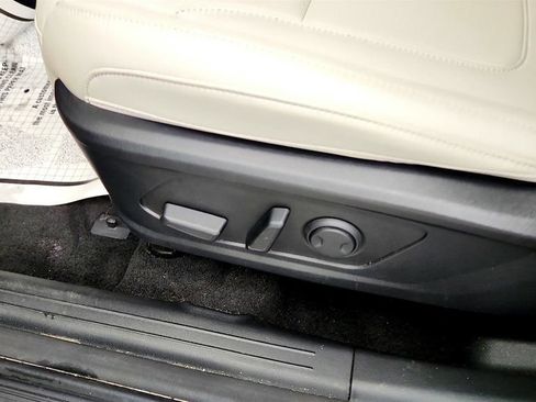 Used 2025 Hyundai Tucson SEL FWD image 12