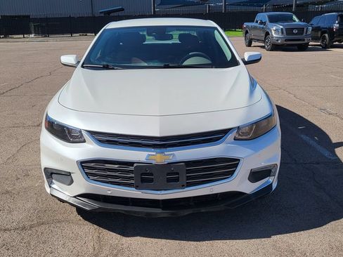 Used 2016 Chevrolet Malibu Hybrid w/ Leather Package FWD image 3