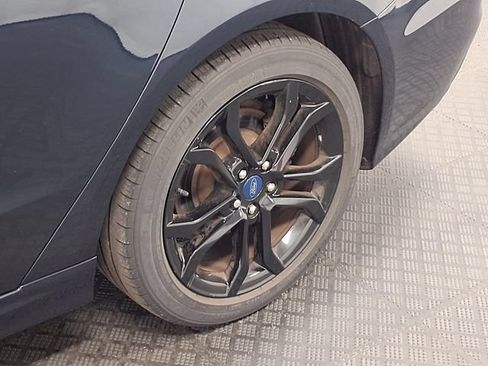 Used 2020 Ford Fusion SE w/ Equipment Group 151A FWD image 12