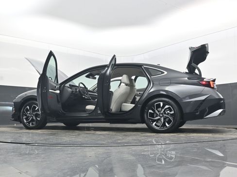 Used 2025 Hyundai Sonata SEL image 45