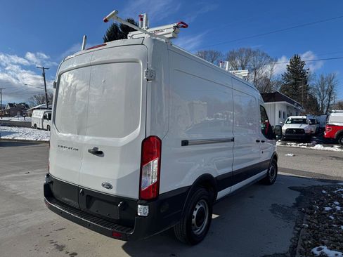 Used 2017 Ford Transit 250 148 Medium Roof RWD image 4