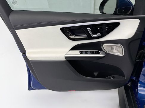 Certified 2023 Mercedes-Benz GLC 300 image 23