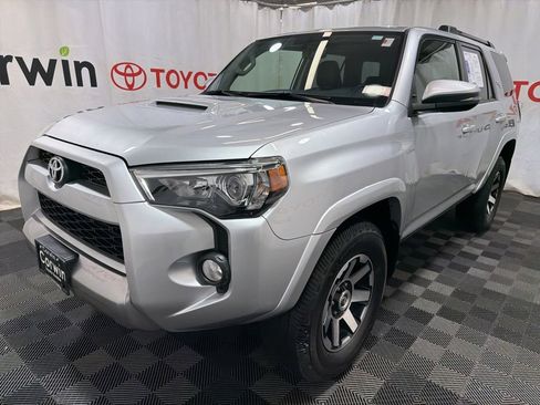 Used 2019 Toyota 4Runner TRD Off-Road Premium AWD/4WD image 3
