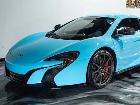 Used 2016 McLaren 650S Spider image 17