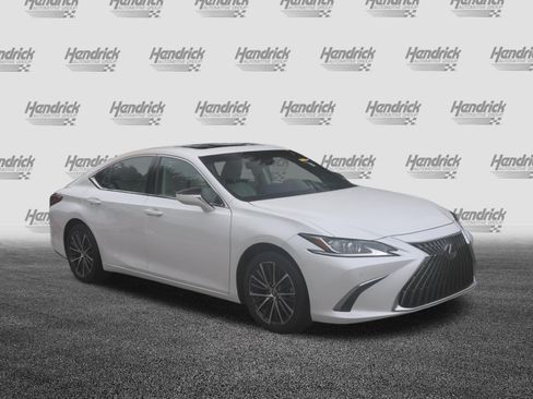 Used 2022 Lexus ES 350 w/ Premium Package FWD image 2