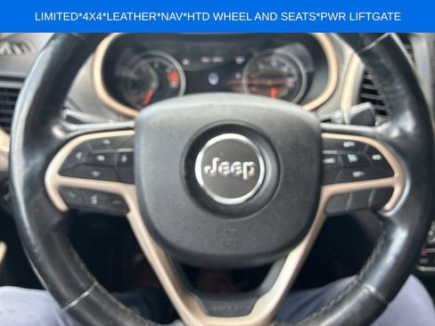 Used 2018 Jeep Cherokee Limited AWD/4WD image 20