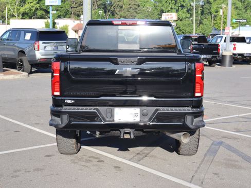 Used 2025 Chevrolet Silverado 2500 LTZ w/ LTZ Plus Package AWD/4WD image 9