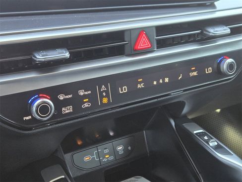 New 2026 Kia Sorento S image 14