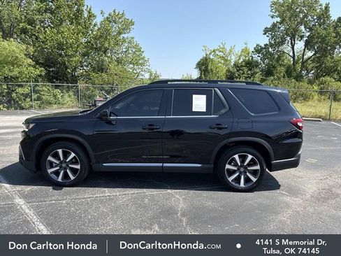 Used 2025 Honda Pilot Touring image 10