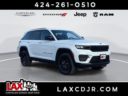 New 2025 Jeep Grand Cherokee Altitude RWD image 1