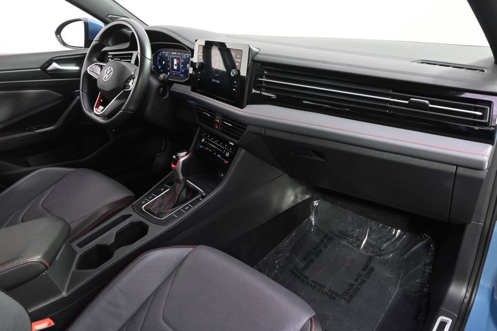 Used 2025 Volkswagen Jetta GLI Autobahn FWD image 15