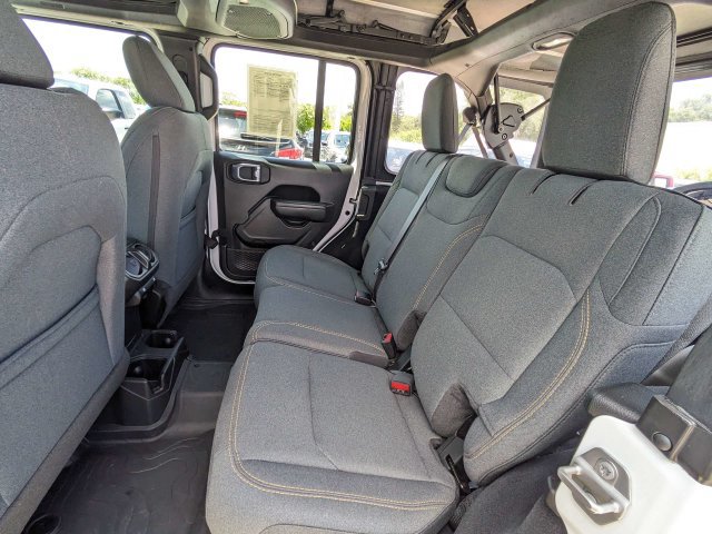 Used 2025 Jeep Wrangler Unlimited Sport AWD/4WD image 13
