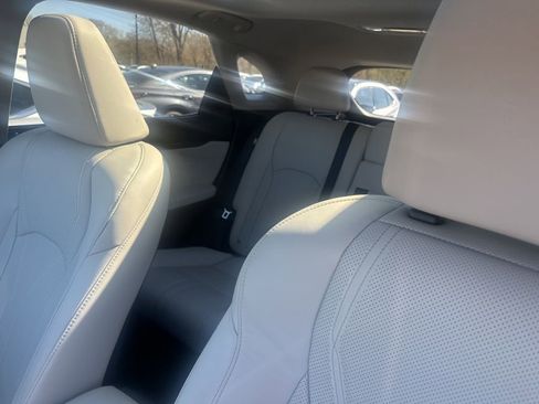 Used 2022 Lexus RX 450h AWD w/ Luxury Package image 16