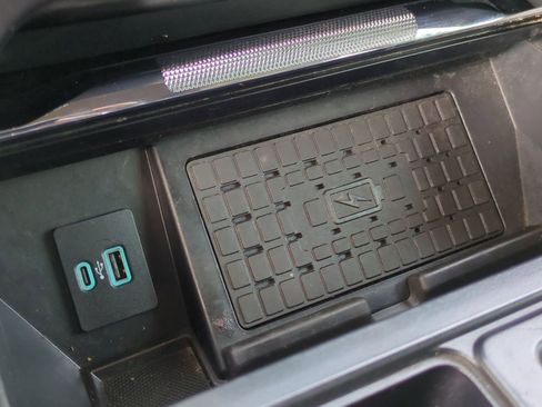 Used 2023 Ford F150 Lariat w/ Equipment Group 502A High image 40