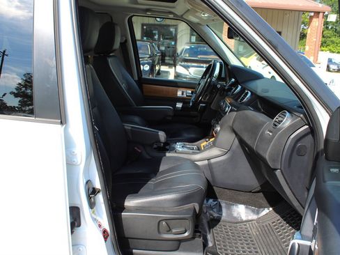 Used 2014 Land Rover LR4 HSE image 16