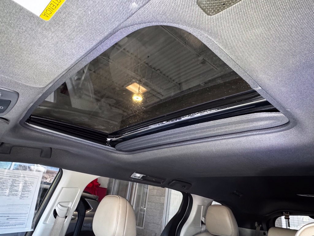 Certified 2024 Toyota Sienna XLE FWD image 36